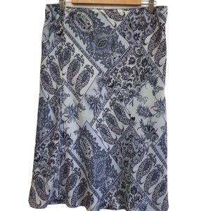 REITMANS blue flowy  skirt 13 paisley elastic waist midi size 13 woven floral